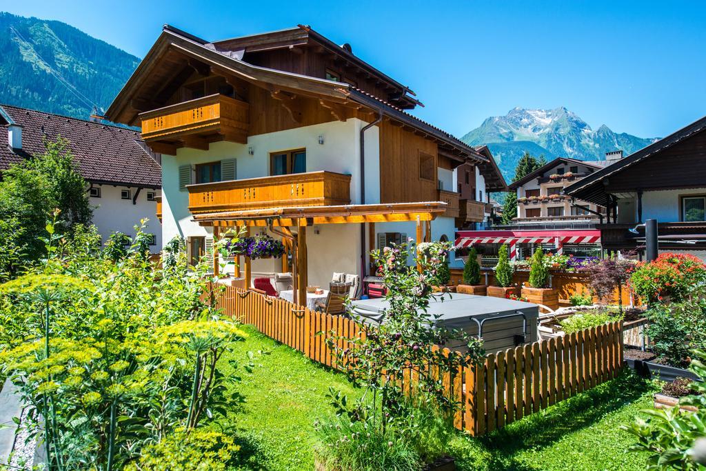 Отель Moroder Haus Майрхофен Экстерьер фото
