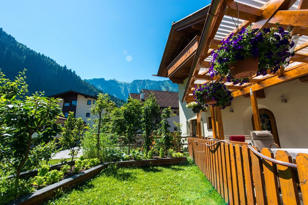 Отель Moroder Haus Майрхофен Экстерьер фото