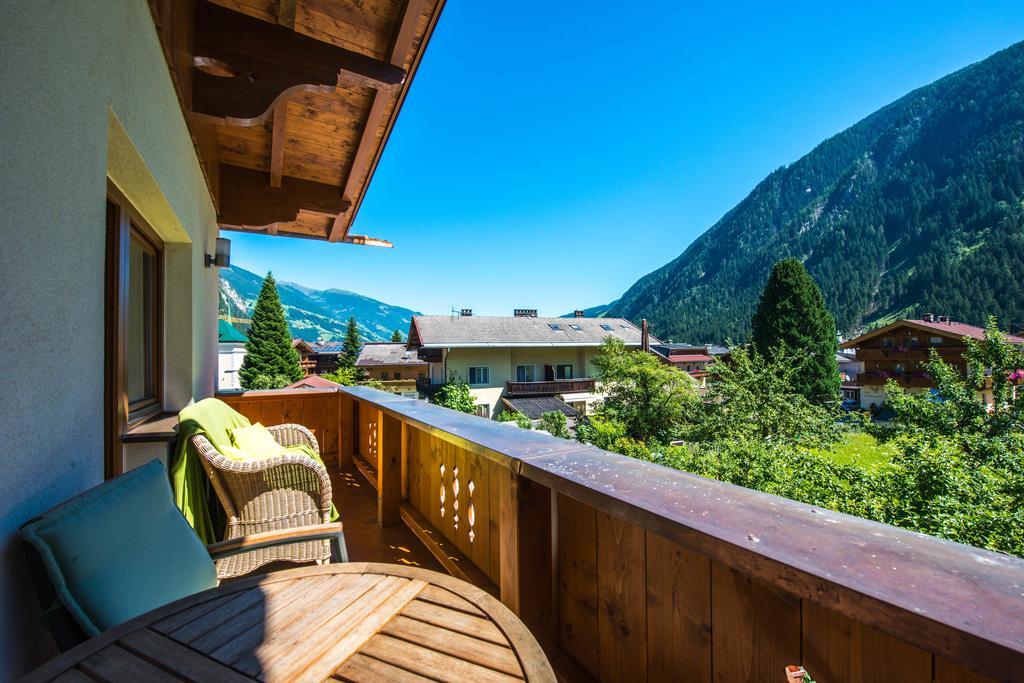 Отель Moroder Haus Майрхофен Экстерьер фото